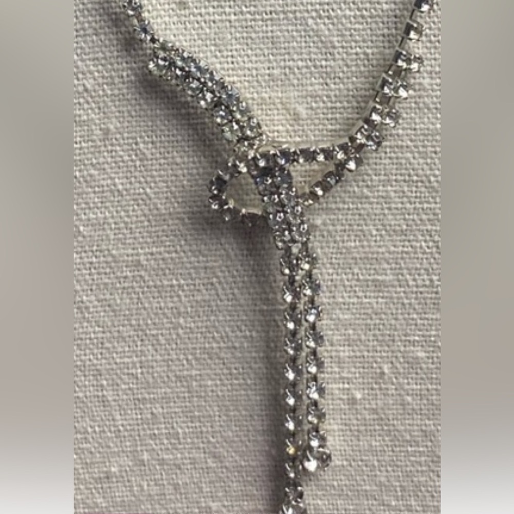 SILVER TONE CLEAR CRYSTAL RHINESTONES LOOP & FRINGE NECKLACE, 16”